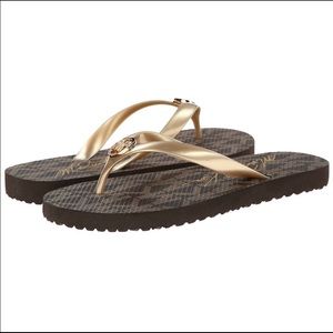Michael kors flip flops